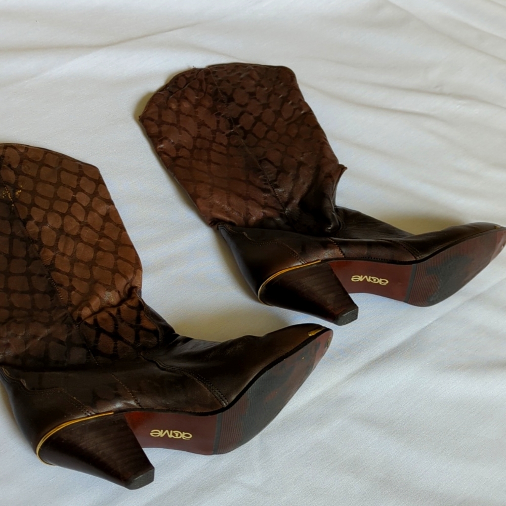 Vintage acme two-tone brown leather boots with gold detail.